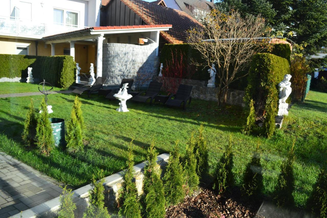 בונדורף אים שוורצוואלד Moehringers Schwarzwald Hotel מראה חיצוני תמונה
